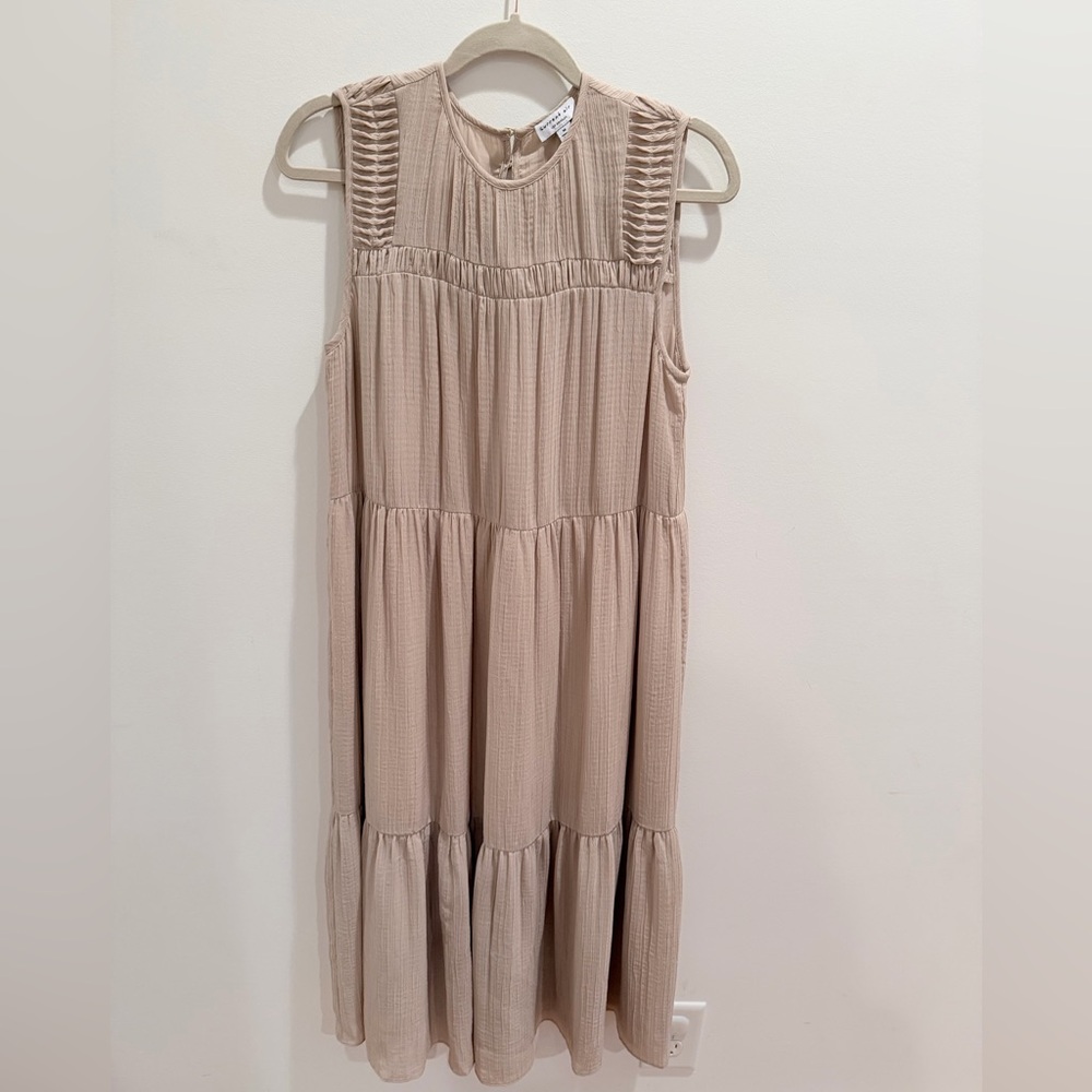 Current Air Beige / Taupe Sleeveless Tiered Midi Dress, Size Medium